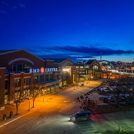 Unbeatable Downtown Experience- Walk To Bars, Casino, Stampede & Saddledome Plus Bonus Banff Pass, Parking & Wine! Κάλγκαρι Εξωτερικό φωτογραφία